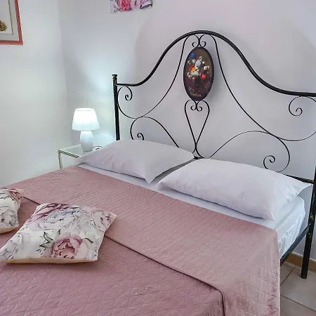 Bed & Breakfast Cortellenica 3*